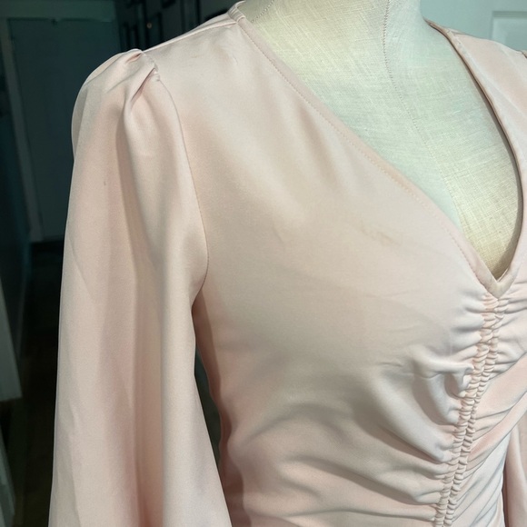 CECE blush fitted ruched in the middle blouse with oversized long sleeves - Picture 4 of 14
